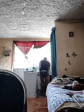 Snapshot of mexosito27 chatting on 12-14-25, 04:45 mexosito27 online show from 12-14-25, 04:45