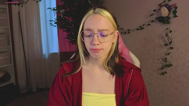R0cket bunny online show from 04-19-26, 12:43