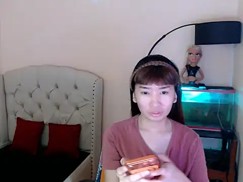 ShantalFoxxy  online show from 04-18-26, 12:25