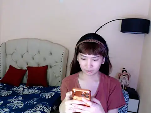ShantalFoxxy  online show from 06-27-26, 04:06