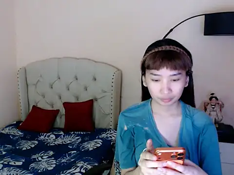 ShantalFoxxy  online show from 07-09-26, 12:58