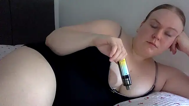 Snapshot of gracelovesxx chatting on 05-27-26, 11:29 gracelovesxx online show from 05-27-26, 11:29