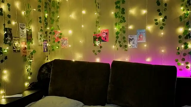 Lori Williams online show from 02-19-26, 02:18