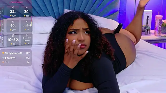 Snapshot of Cristal-Jonnes chatting on 12-02-25, 03:01 Cristal-Jonnes online show from 12-02-25, 03:01