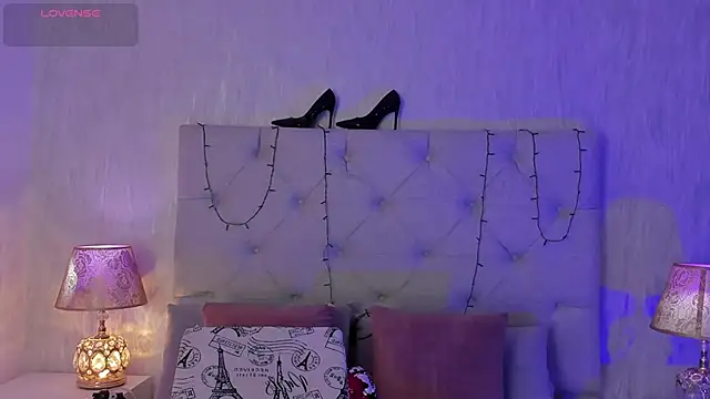 Pamelamiler   online show from 12-16-25, 12:10