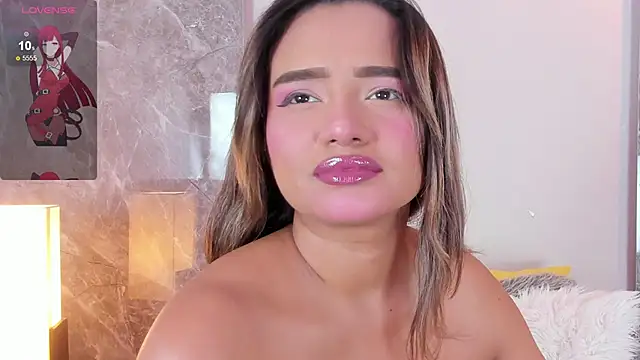 Snapshot of Emma_hunter_ chatting on 11-07-25, 04:01 Emma hunter online show from 11-07-25, 04:01