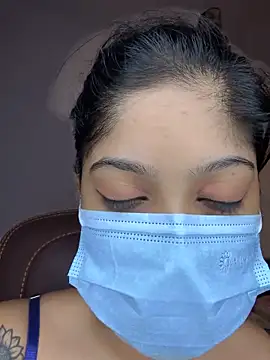 Snapshot of Saza_lklx chatting on 11-14-25, 10:25 Saza lklx online show from 11-14-25, 10:25