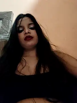 Snapshot of Maahhii_2 chatting on 03-17-26, 06:55 Maahhii 2 online show from 03-17-26, 06:55