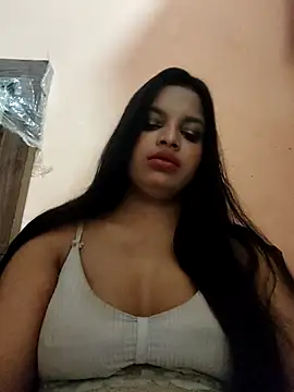 Snapshot of Maahhii_2 chatting on 03-18-26, 07:28 Maahhii 2 online show from 03-18-26, 07:28