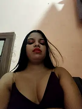 Snapshot of Maahhii_2 chatting on 03-30-26, 08:43 Maahhii 2 online show from 03-30-26, 08:43