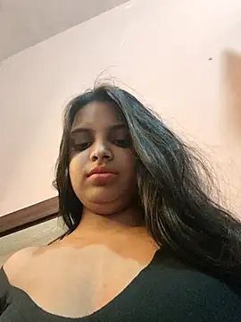 Snapshot of Maahhii_2 chatting on 04-28-26, 08:03 Maahhii 2 online show from 04-28-26, 08:03