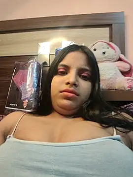 Snapshot of Maahhii_2 chatting on 04-29-26, 08:04 Maahhii 2 online show from 04-29-26, 08:04