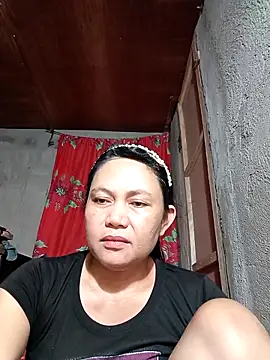 Everleigh mom online show from 09-25-25, 10:41