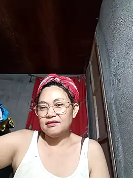 Everleigh mom online show from 12-04-25, 02:32