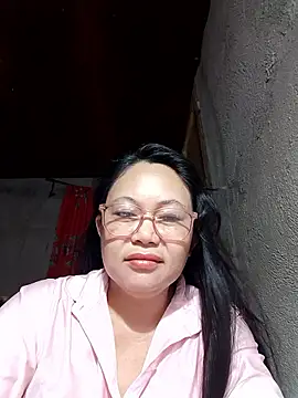 Everleigh mom online show from 01-12-26, 07:52