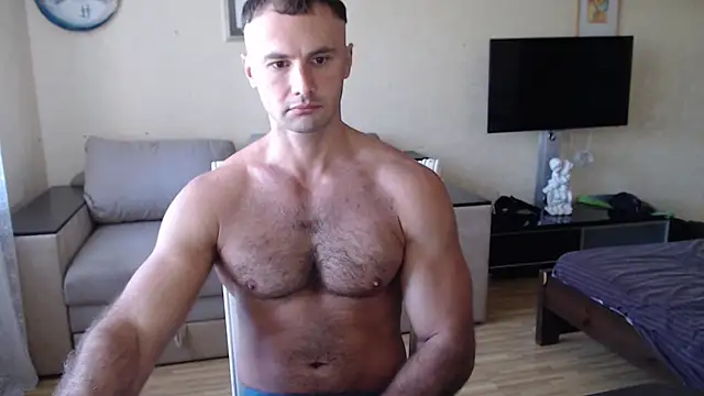 muscle uncut online show from 09-19-25, 07:10