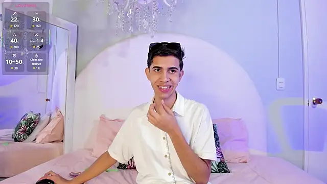 JoshuaSanzz online show from 10-25-25, 03:36