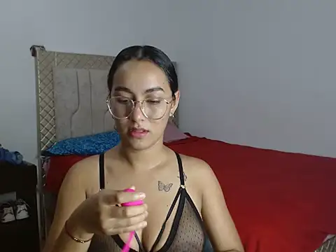 KatyCoupleHot online show from 10-23-25, 09:35