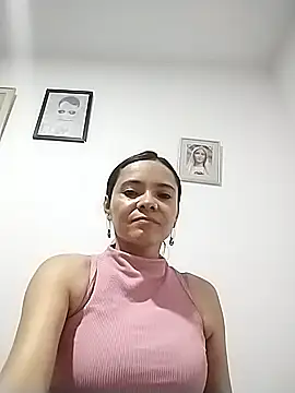 Snapshot of Cami_Konor chatting on 10-13-25, 09:26 Cami Konor online show from 10-13-25, 09:26