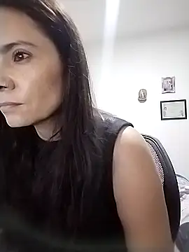 Snapshot of Cami_Konor chatting on 10-16-25, 06:09 Cami Konor online show from 10-16-25, 06:09