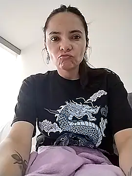 Snapshot of Cami_Konor chatting on 11-25-25, 08:09 Cami Konor online show from 11-25-25, 08:09