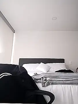 Snapshot of Cami_Konor chatting on 12-18-25, 07:31 Cami Konor online show from 12-18-25, 07:31