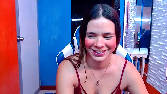 Snapshot of maira_tf chatting on 11-19-25, 04:12 maira tf online show from 11-19-25, 04:12