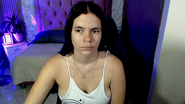 Snapshot of maira_tf chatting on 12-16-25, 03:44 maira tf online show from 12-16-25, 03:44