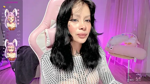 Snapshot of AlinaLukyanova chatting on 09-16-25, 02:01 AlinaLukyanova online show from 09-16-25, 02:01