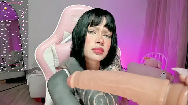 Snapshot of AlinaLukyanova chatting on 11-02-25, 04:15 AlinaLukyanova online show from 11-02-25, 04:15