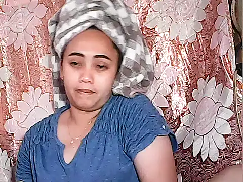 Snapshot of Pinay_Chubby20 chatting on 09-17-25, 12:56 Pinay Chubby20 online show from 09-17-25, 12:56