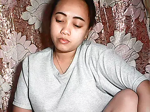 Snapshot of Pinay_Chubby20 chatting on 10-01-25, 09:32 Pinay Chubby20 online show from 10-01-25, 09:32