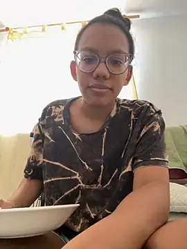 Valen1800 online show from 10-14-25, 06:42