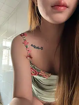 tuanzi125216 online show from 03-08-26, 12:52