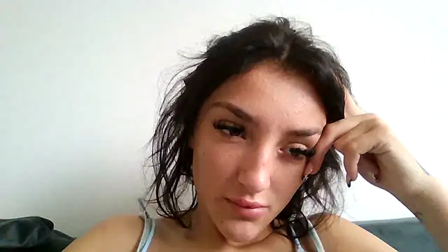 naughtybella05 online show from 10-22-25, 10:26