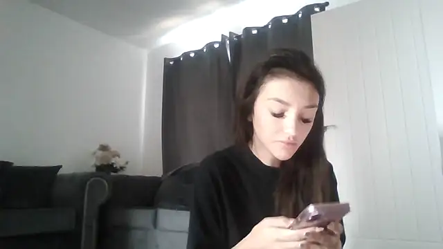 naughtybella05 online show from 10-23-25, 10:58