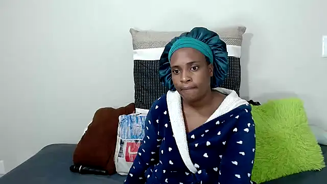 QueenRomaxx1 online show from 10-30-25, 04:41