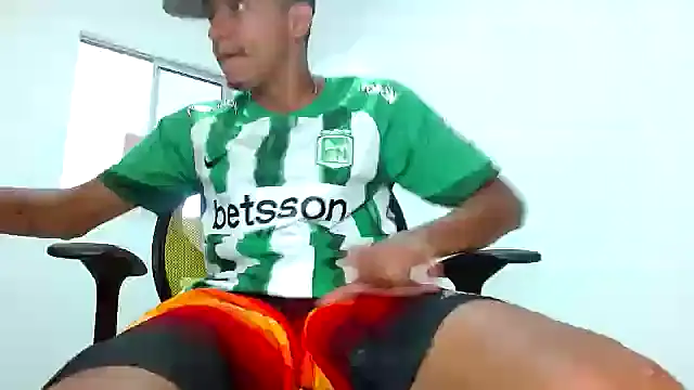 skinny23cm online show from 03-01-25, 04:00