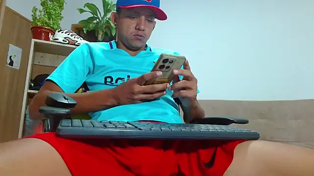 skinny23cm online show from 10-22-25, 12:49