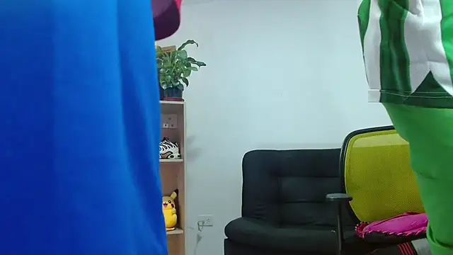 Snapshot of skinny23cm chatting on 11-10-25, 09:03 skinny23cm online show from 11-10-25, 09:03