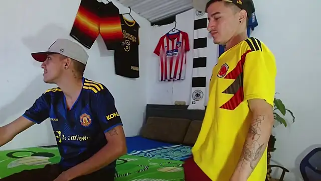 Snapshot of skinny23cm chatting on 01-08-26, 03:14 skinny23cm online show from 01-08-26, 03:14