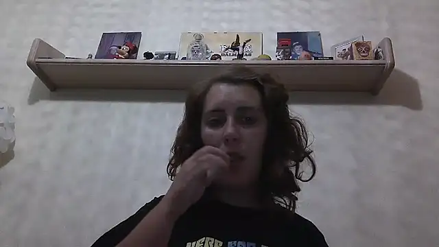 laxinna123 online show from 10-22-25, 06:24