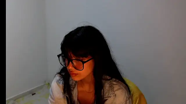 Snapshot of meganmiauu chatting on 06-17-26, 01:08 meganmiauu online show from 06-17-26, 01:08