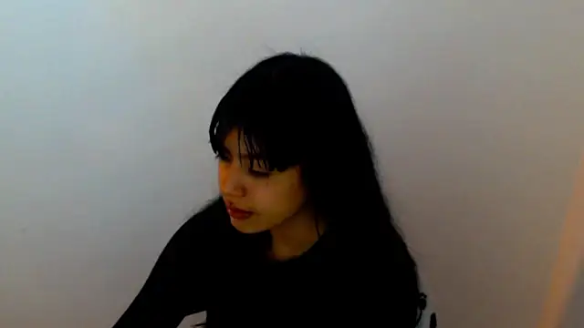 Snapshot of meganmiauu chatting on 07-20-26, 12:29 meganmiauu online show from 07-20-26, 12:29