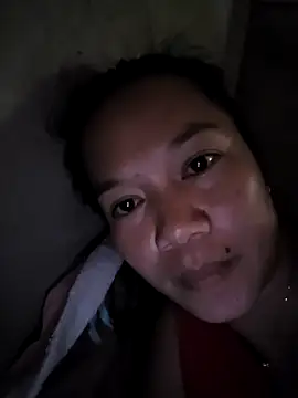 Snapshot of celestine_22 chatting on 10-19-25, 04:02 celestine 22 online show from 10-19-25, 04:02