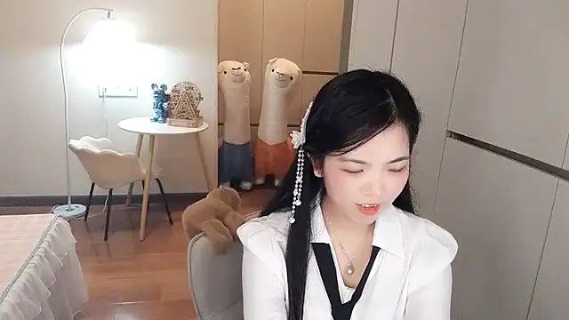 XiaoAnQi online show from 09-30-25, 02:11