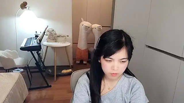 XiaoAnQi online show from 11-17-25, 12:22