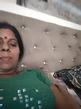 Snapshot of Soniya_Roy chatting on 06-11-26, 06:33 Soniya Roy online show from 06-11-26, 06:33