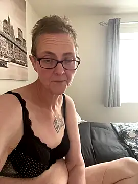 Curvy-Jinx online show from 09-28-25, 02:00