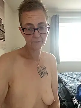 Curvy-Jinx online show from 09-29-25, 07:46